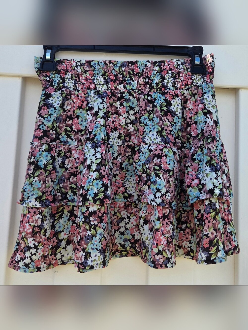 Joe B By Jon Benbasset Womans Floral Skirt With Ruffles Size Small